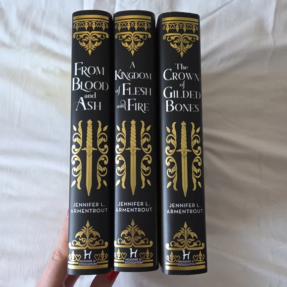 Fantasy Book Trilogy Set - Picture 3 of 5